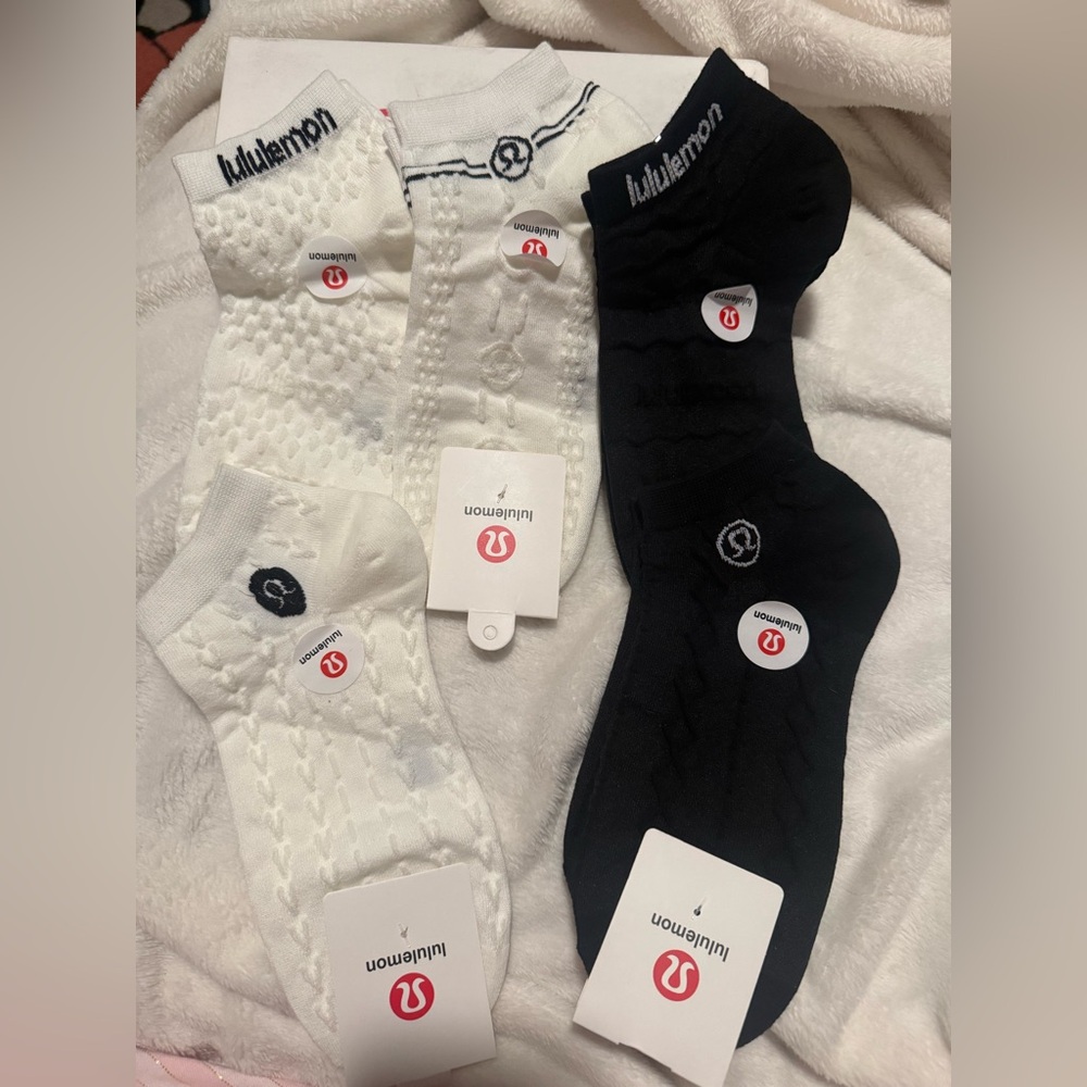 lululemon athletica Black and White Athletic Ankle Socks